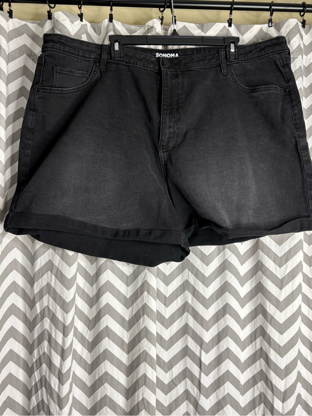 Sonoma Black Denim Shorts - Classic Five-Pocket Style
